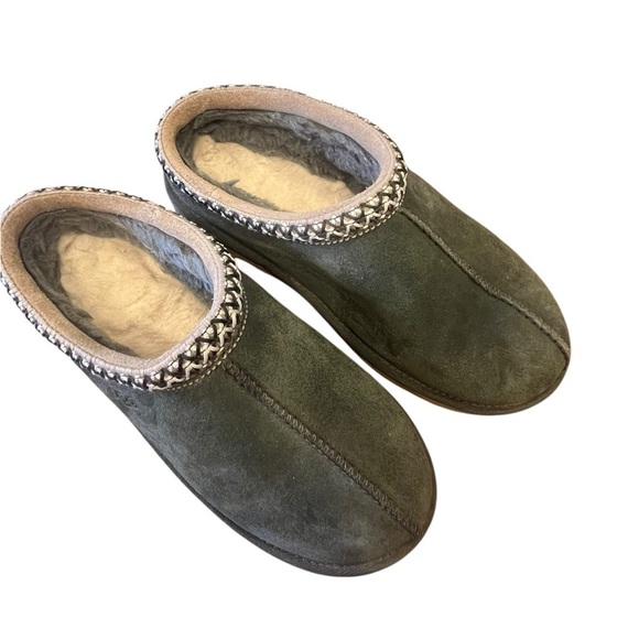 UGGS Forest Night Tasman II Embroidered Slides - Picture 2 of 11